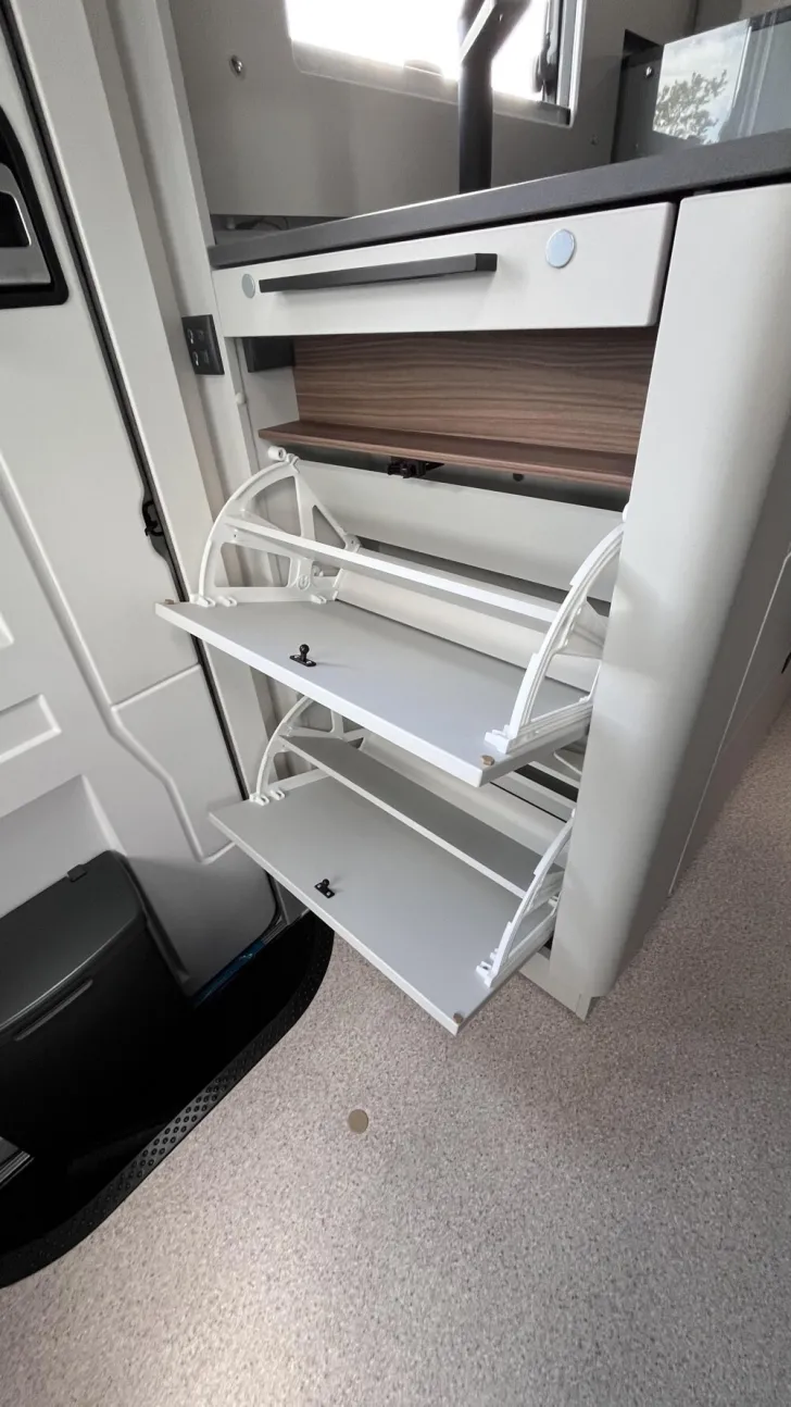 Fahrzeugbild LMC Cruiser 740 EL #8