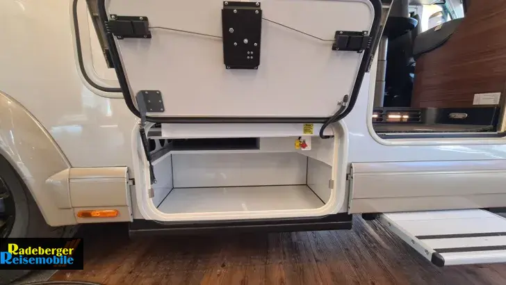 Fahrzeugbild Carthago chic c-line I 4.9 LE #7