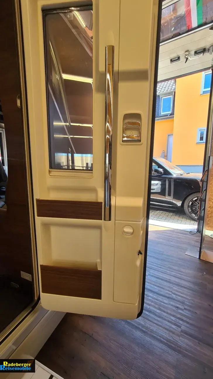 Fahrzeugbild Carthago chic c-line I 4.9 LE #8