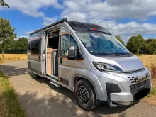 Fahrzeugbild Malibu Van First Class - Two Rooms 640 LE RB GT Lithium, Solar #1