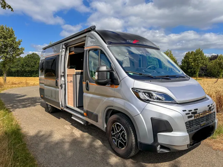 Fahrzeugbild Malibu Van First Class - Two Rooms 640 LE RB GT Lithium, Solar #1