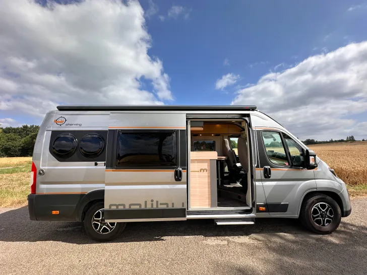 Fahrzeugbild Malibu Van First Class - Two Rooms 640 LE RB GT Lithium, Solar #3