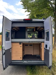 Fahrzeugbild Malibu Van First Class - Two Rooms 640 LE RB GT Lithium, Solar #5