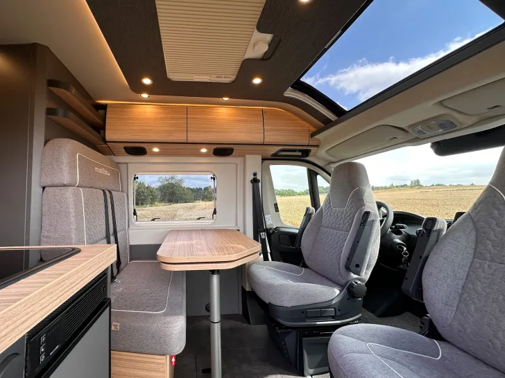 Fahrzeugbild Malibu Van First Class - Two Rooms 640 LE RB GT Lithium, Solar #6