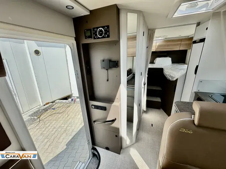 Fahrzeugbild Bürstner B66 690 TD mit Sicherheits-Assistenten #29