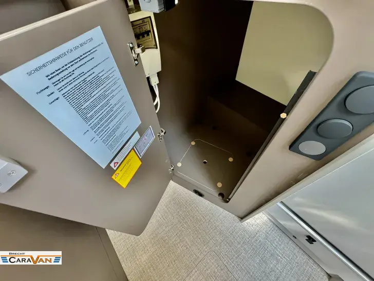 Fahrzeugbild Bürstner B66 690 TD mit Sicherheits-Assistenten #36