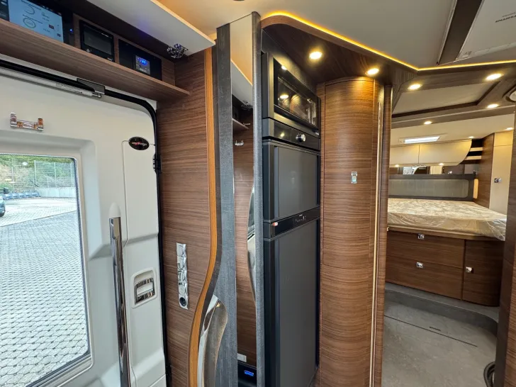 Fahrzeugbild Carthago chic c-line I 5.0 QB L MB*170PS*4,5 to. #10