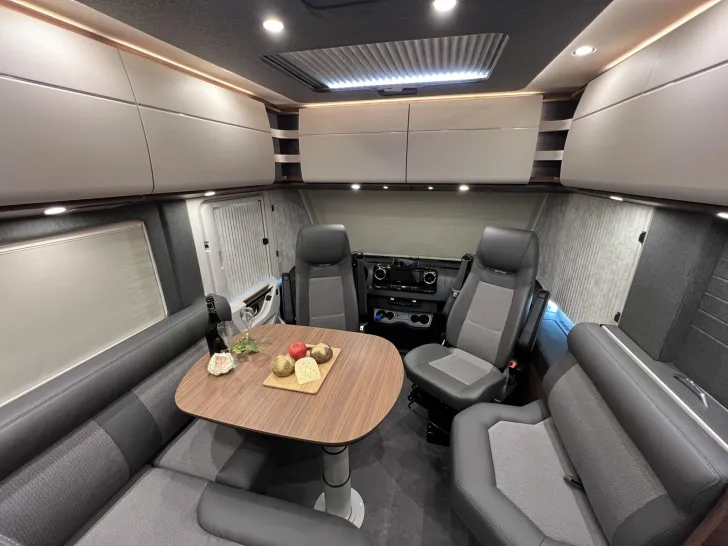 Fahrzeugbild Carthago chic c-line I 4.9 LE L Mercedes (367) #14