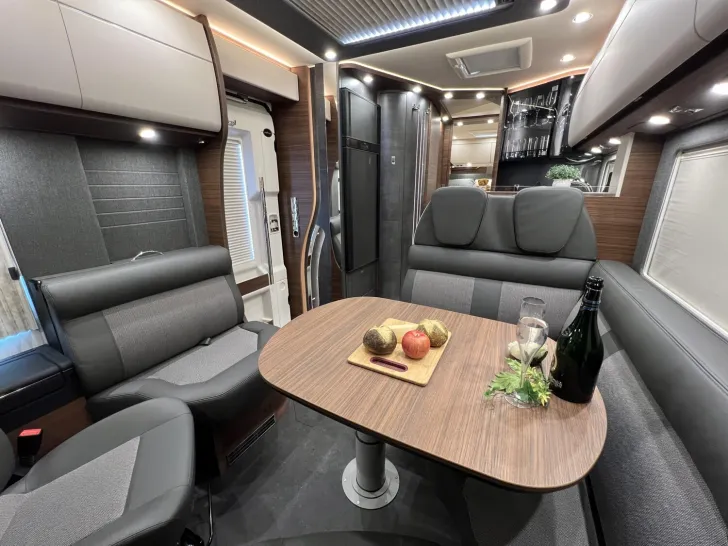 Fahrzeugbild Carthago chic c-line I 4.9 LE L Mercedes (367) #16