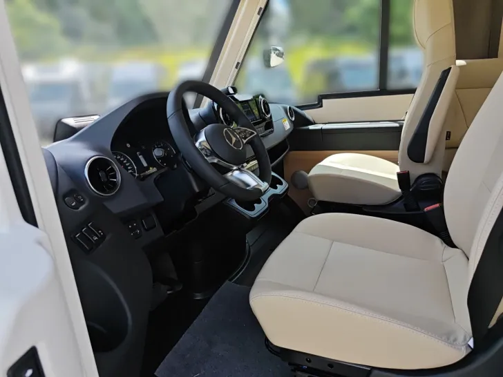 Fahrzeugbild Carthago C2-tourer I 143 KB LE comfort Mercedes #7