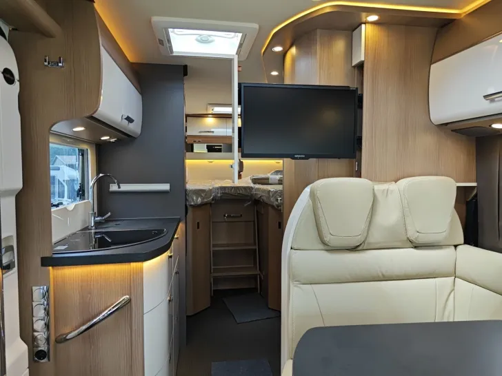 Fahrzeugbild Carthago C2-tourer I 143 KB LE comfort Mercedes #18