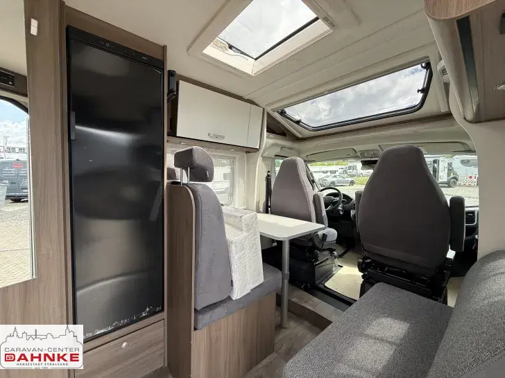 Fahrzeugbild Carado VAN V347 pro + Automatik, Navi u. Kamera #7