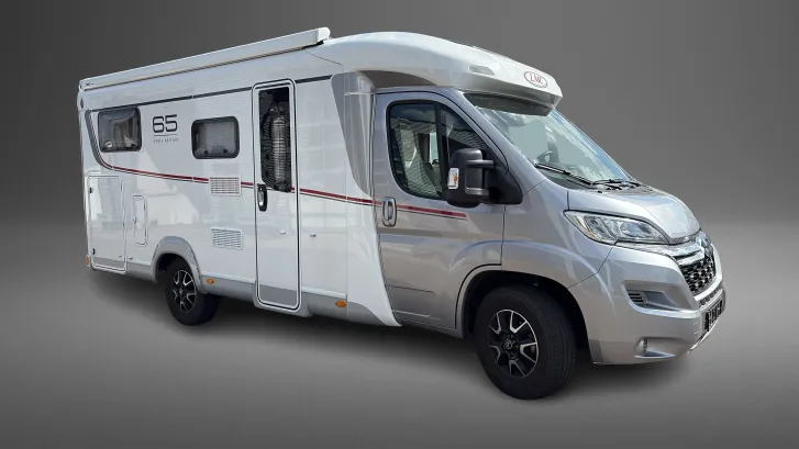 Schräg Vorne LMC Van V 643 G 65 Years Edition sehr gepflegt