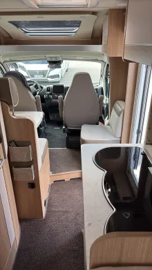 Sicht vorne-hinten LMC Van V 643 G 65 Years Edition sehr gepflegt