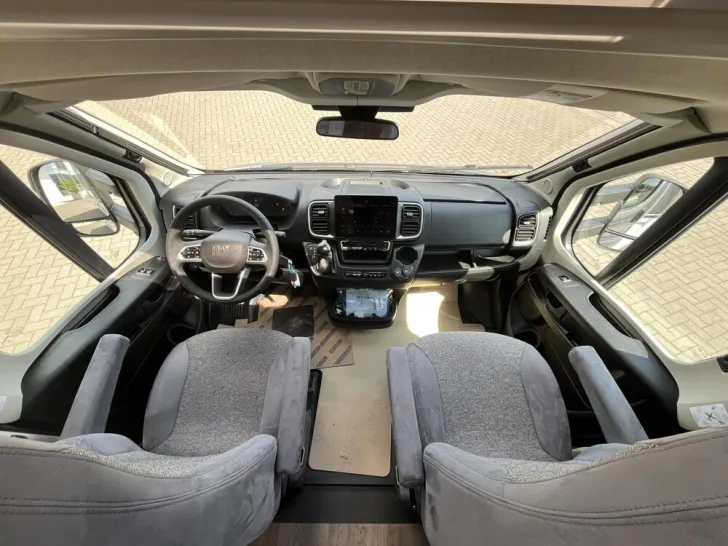 Fahrzeugbild Carado T 328 #12