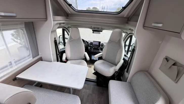 Fahrzeugbild Carado T 328 #6