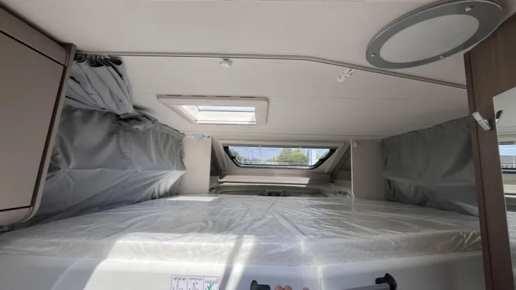 Fahrzeugbild Carado T 328 #8