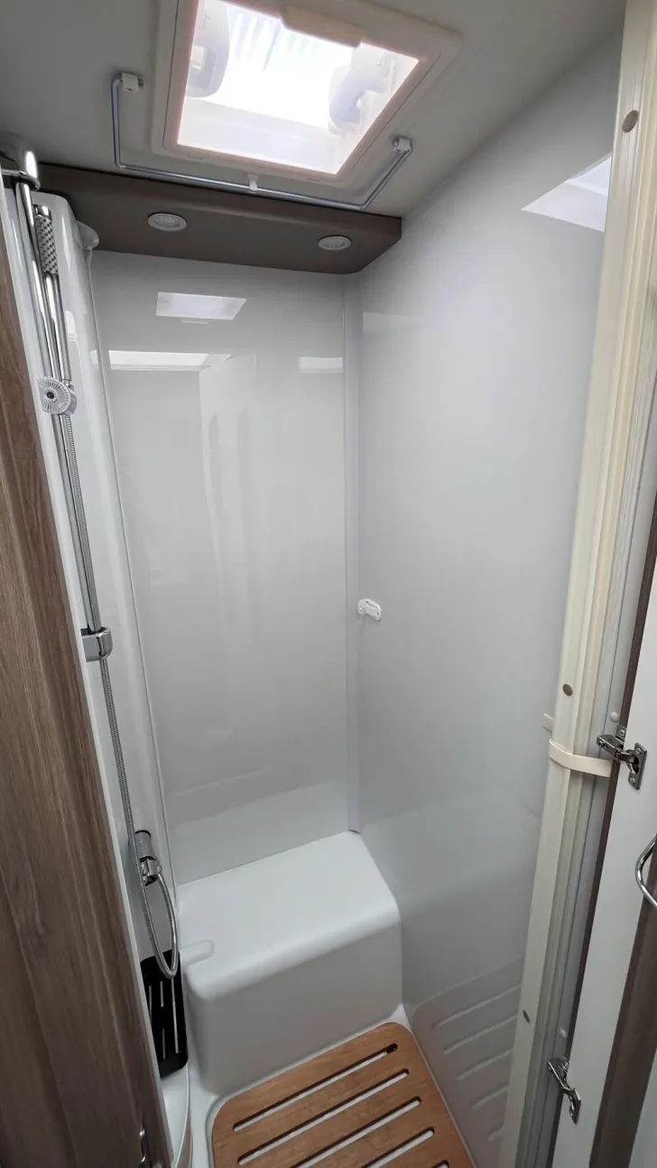 Fahrzeugbild Carado T 328 #13