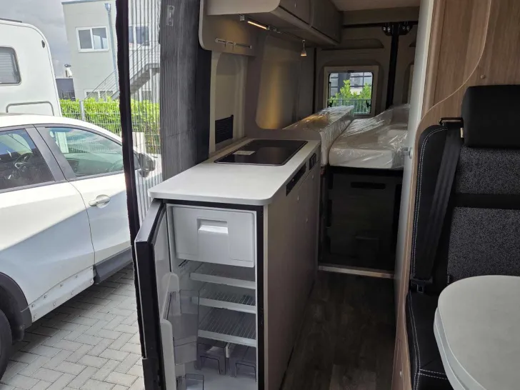 Fahrzeugbild Carado Camper Van CV 640 pro AT9G+Markise+Hubdach #19