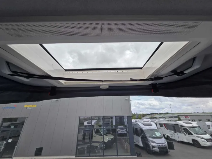 Fahrzeugbild Carado Camper Van CV 640 pro AT9G+Markise+Hubdach #21
