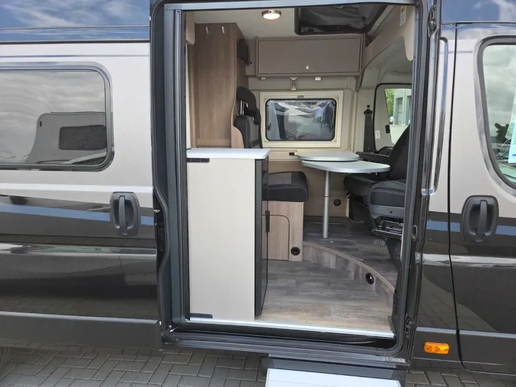 Fahrzeugbild Carado Camper Van CV 640 pro AT9G+Markise+Hubdach #25