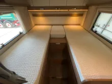 Fahrzeugbild Carado I 447/Einzelbetten/Heckgarage/Hubbett/SAT #12