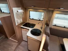 Fahrzeugbild Carado I 447/Einzelbetten/Heckgarage/Hubbett/SAT #14