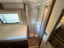 Fahrzeugbild Carado I 447/Einzelbetten/Heckgarage/Hubbett/SAT #17