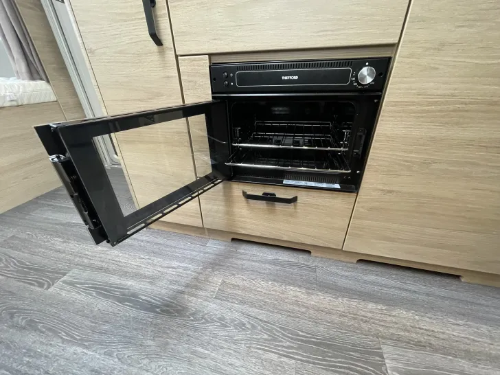 Fahrzeugbild Weinsberg CaraOne 550 QDK, Etagenbett, 2026 #15