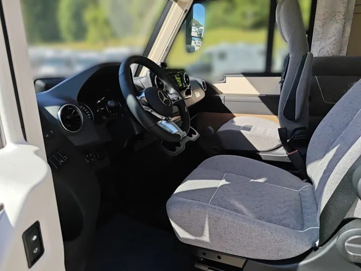 Fahrzeugbild Carthago C2-tourer I 145 RB LE comfort Mercedes #7