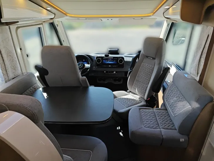 Fahrzeugbild Carthago C2-tourer I 145 RB LE comfort Mercedes #11