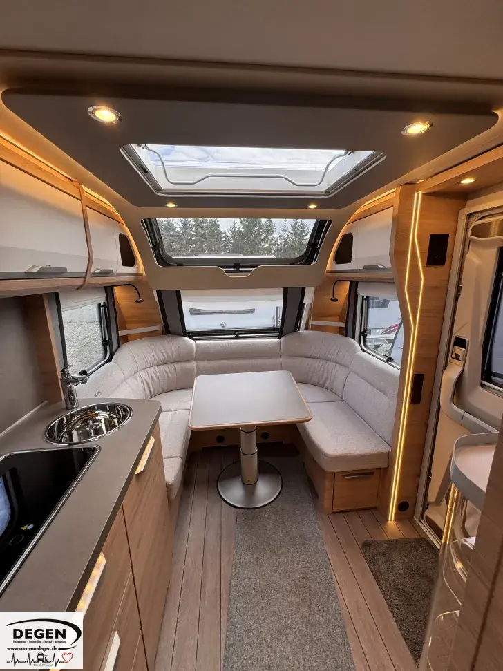 Fahrzeugbild Knaus Südwind 540 UE Black Selection Mobilanlage 12V, City-Wasseran #9