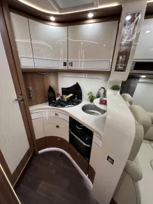 Fahrzeugbild Carthago chic e-line I 51 QB DA Mercedes (321) #21