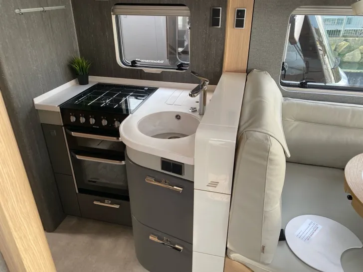 Fahrzeugbild Hymer B-Klasse ML I BlackLine 890 Sie sparen  19044,- #12