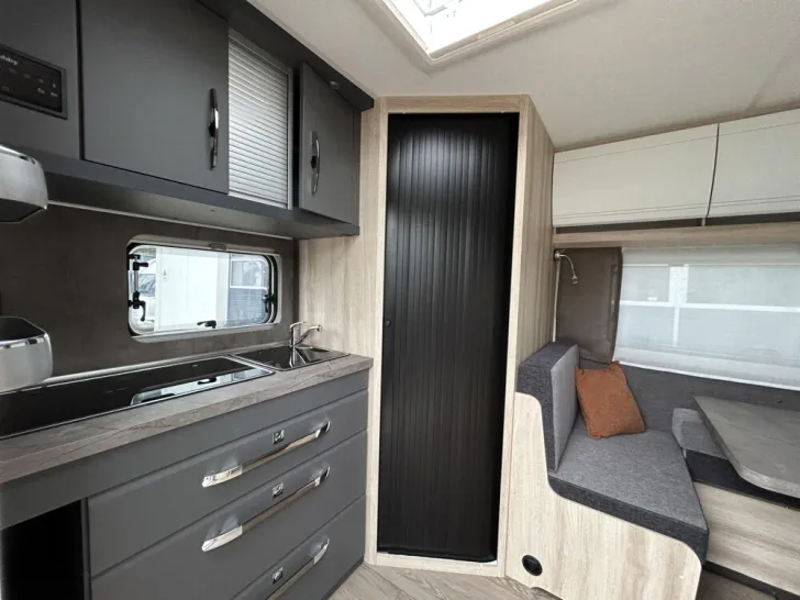 Fahrzeugbild Hobby De Luxe 460 SL #4