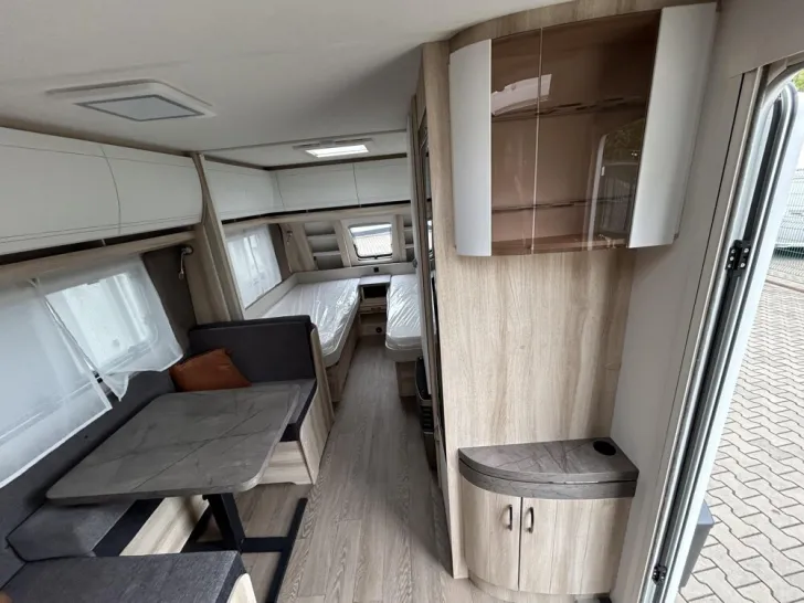 Fahrzeugbild Hobby De Luxe 460 SL #8