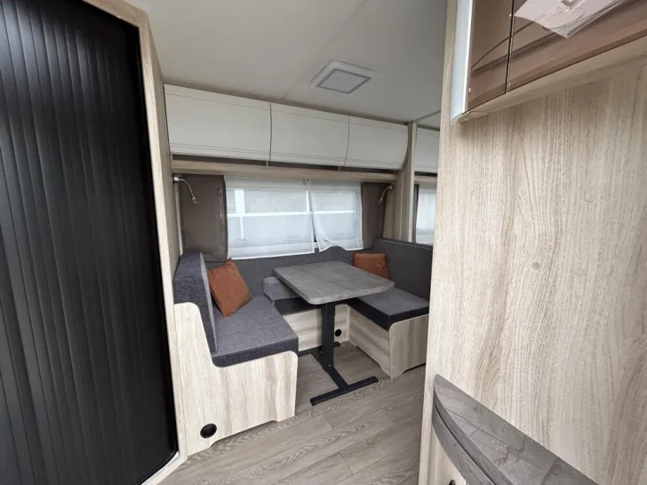 Fahrzeugbild Hobby De Luxe 460 SL #9