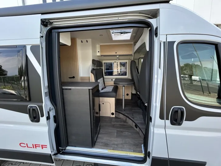 Fahrzeugbild Sunlight Camper Van Cliff 600 Adventure Edition #6