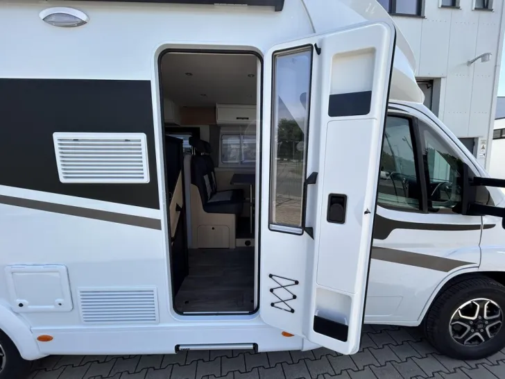 Fahrzeugbild Sunlight T 67S Adventure Edition #6