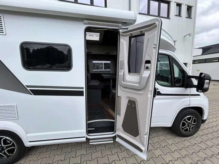 Fahrzeugbild Knaus L!VE TI PLATINUM SELECTION 650 MEG #4