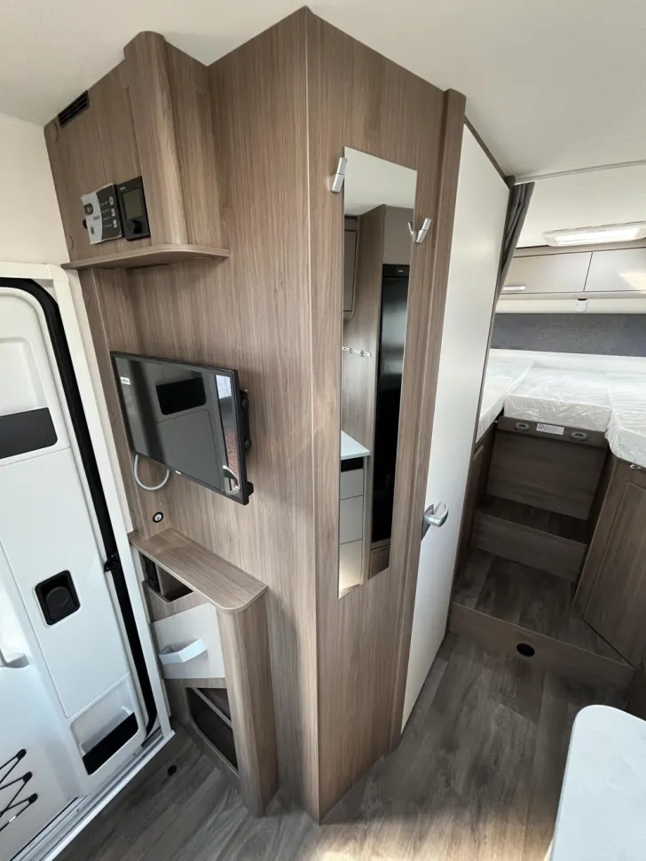 Fahrzeugbild Carado T 328 #11