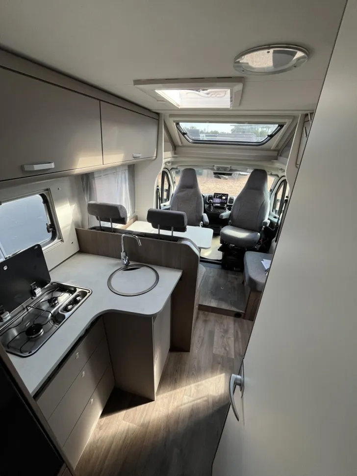 Fahrzeugbild Carado T 328 #14