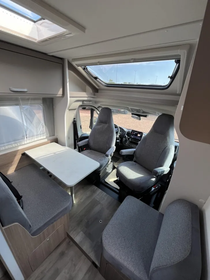Fahrzeugbild Carado T 328 #8