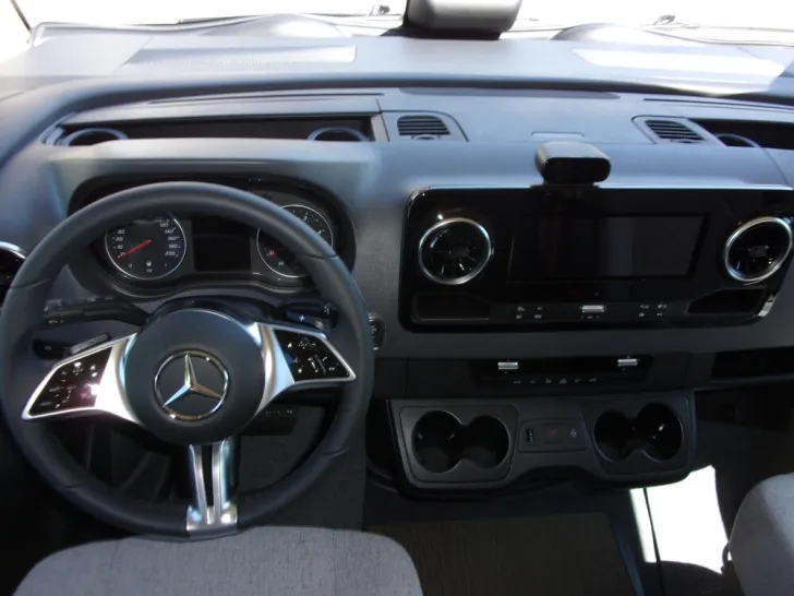 Fahrzeugbild Carthago C2-tourer I 141 KB LE comfort Mercedes #7