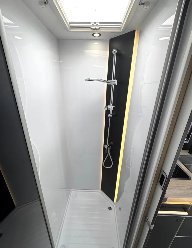 Fahrzeugbild Chausson Teilintegrierte 640 Titanium Line #17