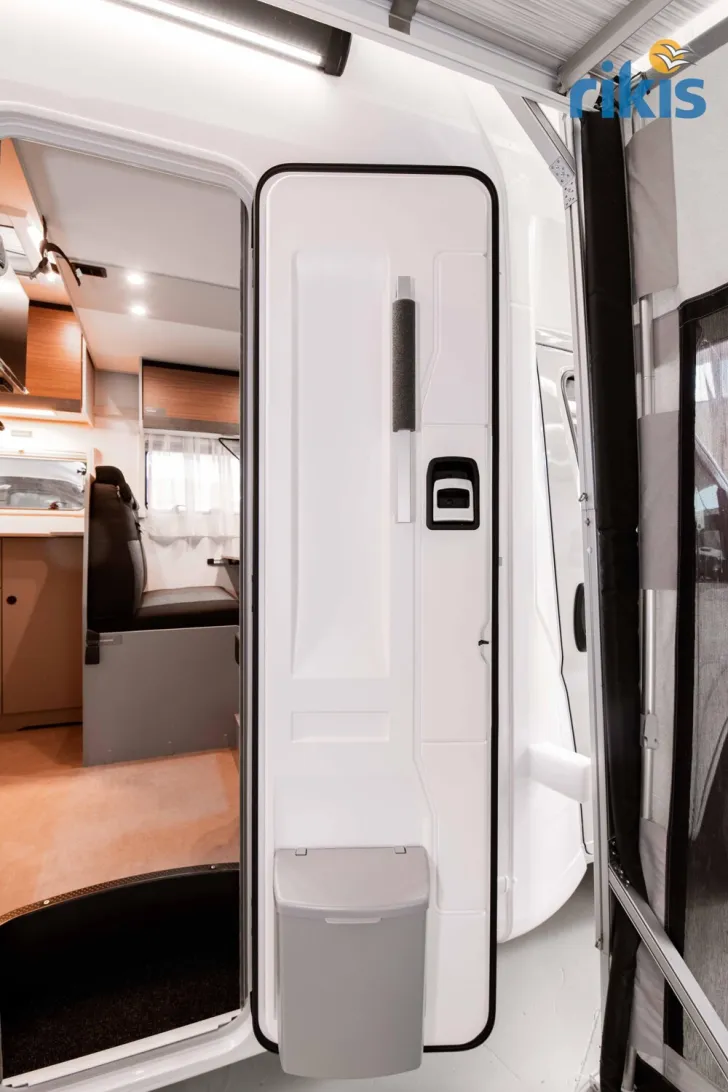 Fahrzeugbild LMC Tracer 730 EL #11