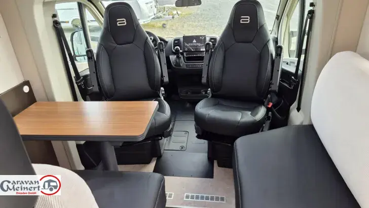 Fahrzeugbild Bürstner Signature SFT 7.4 #11