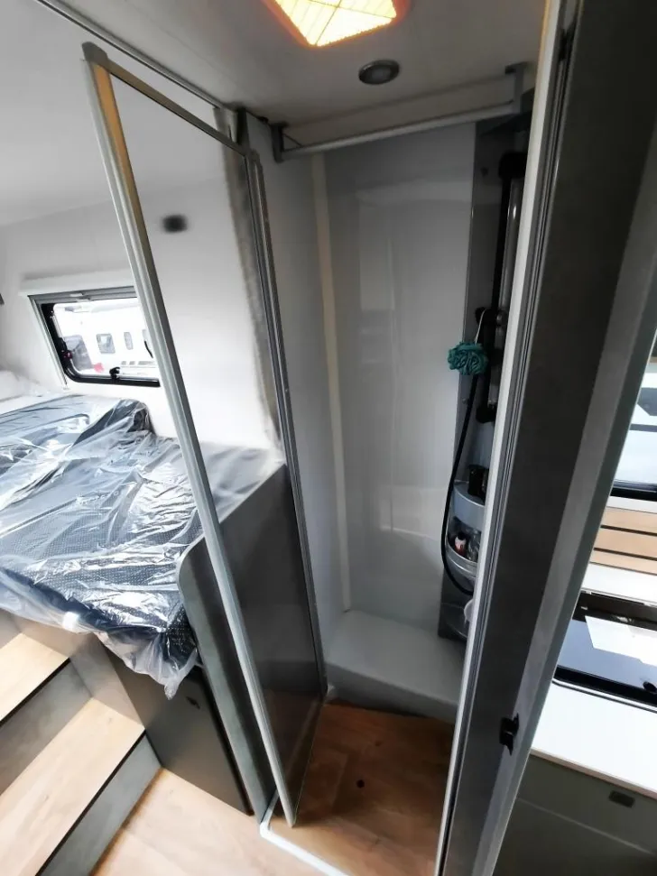 Fahrzeugbild Crosscamp EXPDN 7.4 E Verfüg./Sparen 3.779,- € #14