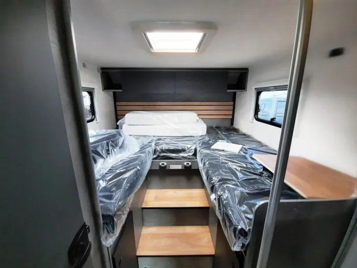 Fahrzeugbild Crosscamp EXPDN 7.4 E Verfüg./Sparen Sie 5.178,- € #10