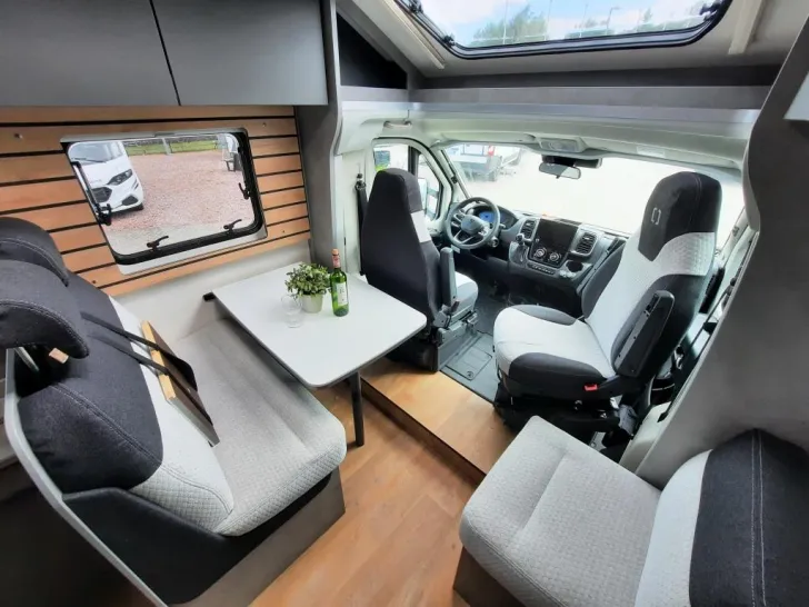 Fahrzeugbild Crosscamp EXPDN 7.4 E Verfüg./Sparen Sie 5.178,- € #9
